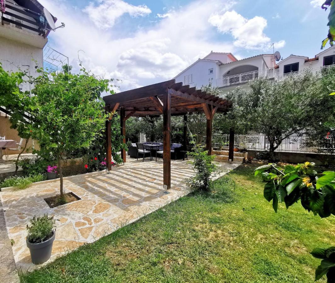 Apartments Marijana Vodice Exterior photo